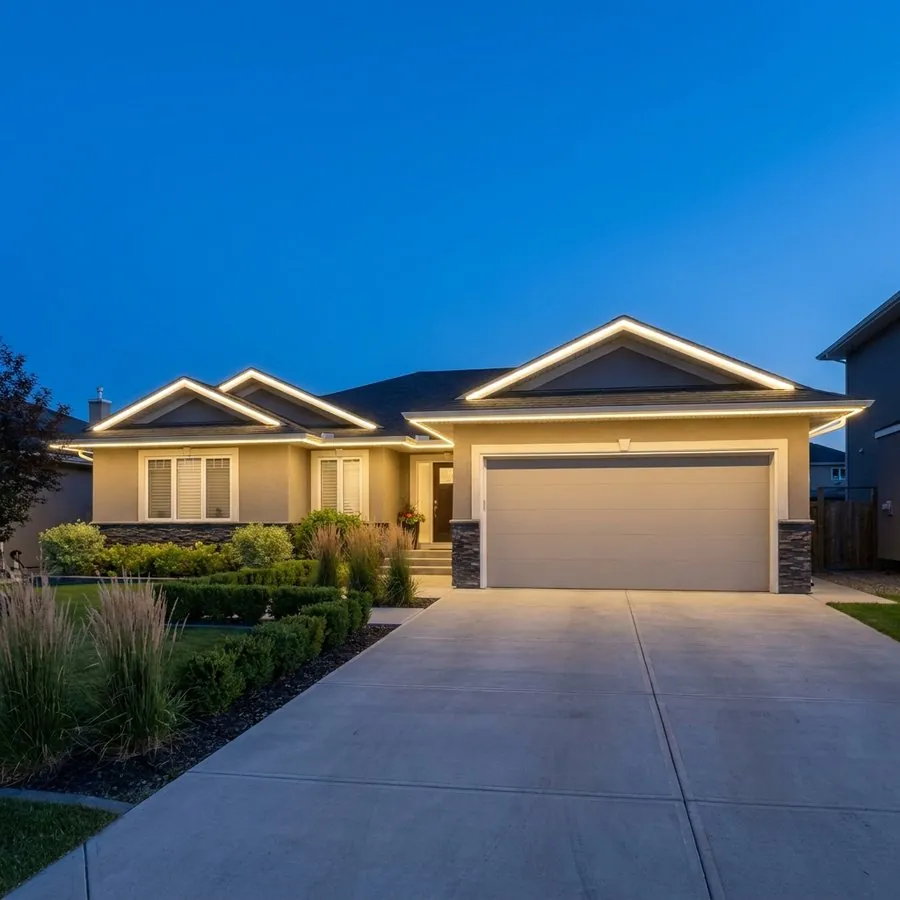 Recent residential permanent lighting install on a Calgary home by Diamond Bright